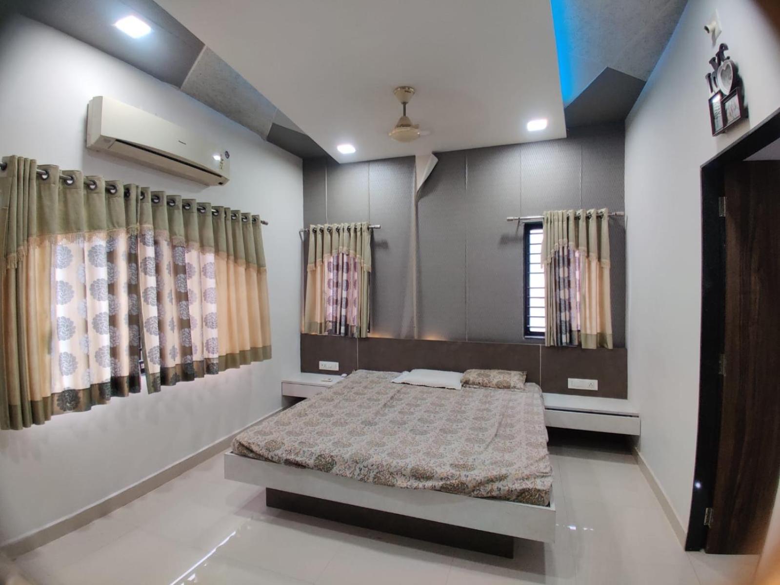 Luxurious 4Bhk Bunglow Villa Porbandar Kültér fotó